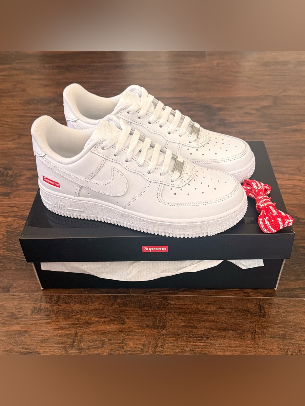 Supreme x Nike AF-1 box logo low. size 6.5M/8W. Brand new. Perfect.